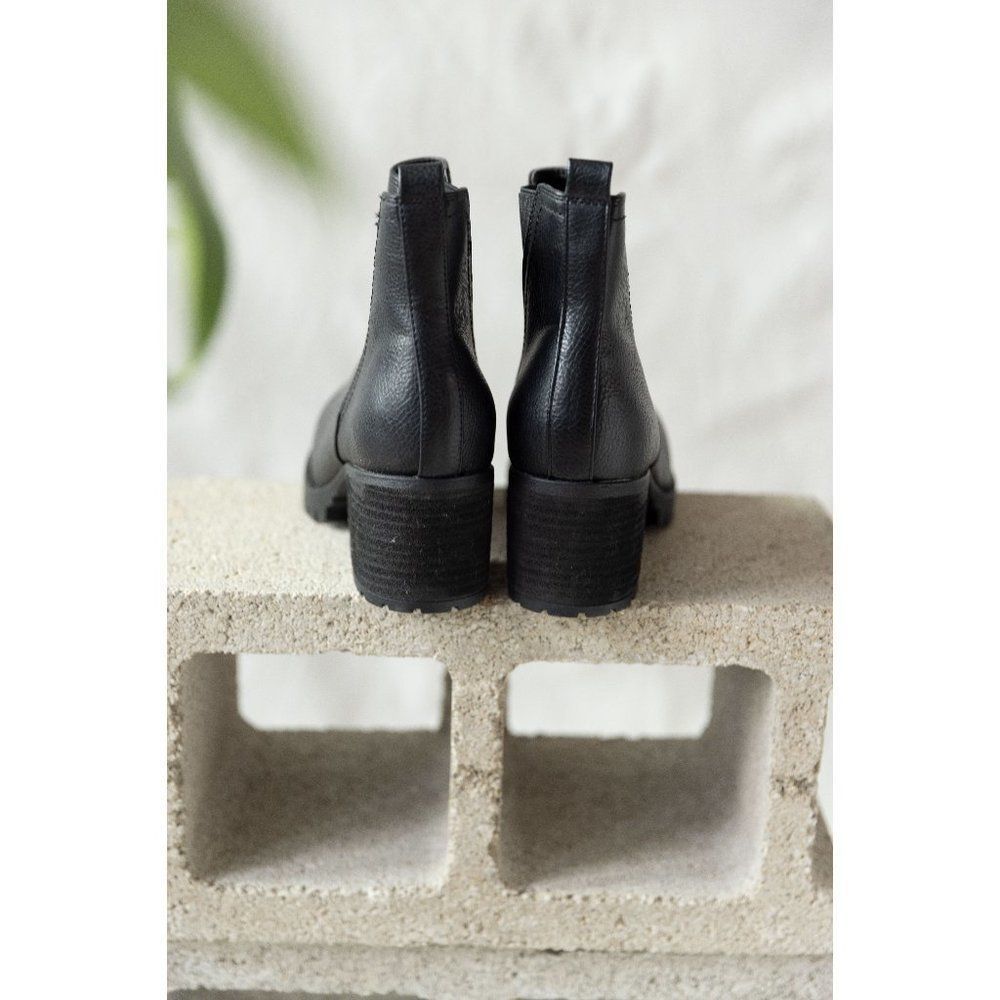 Heeled Boot - Picture 2 of 3
